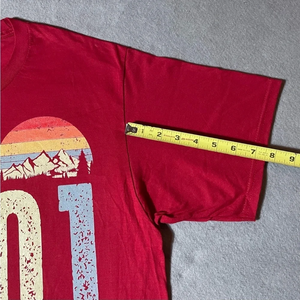 Vintage 2001 Limited Edition 2001 T-shirt Red Size Large